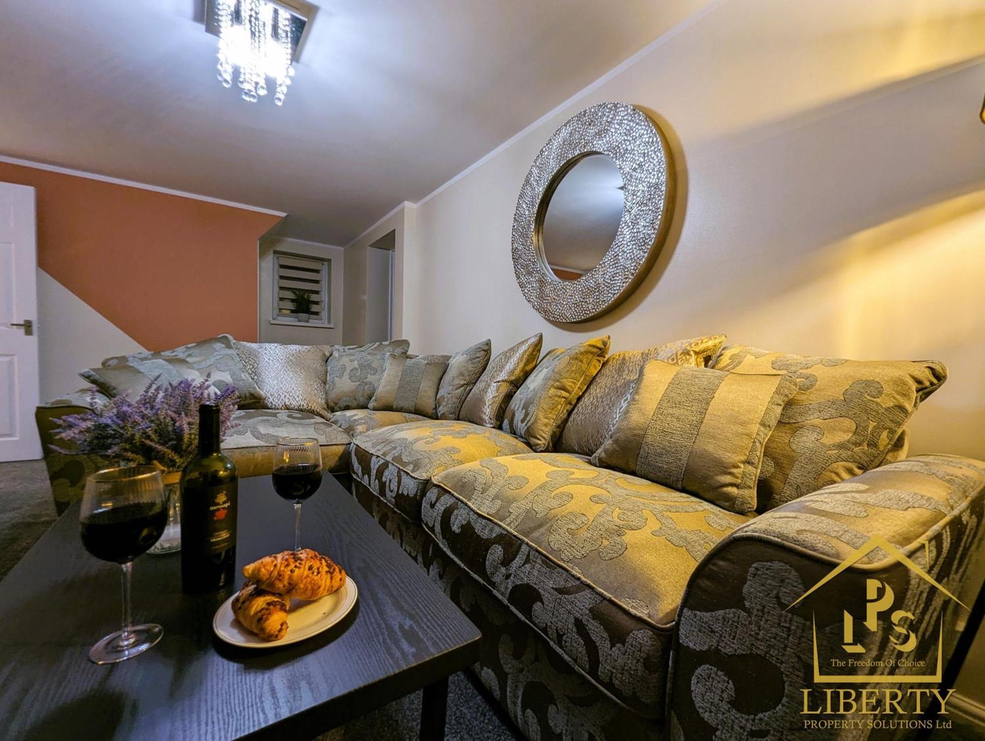 6 Guests * 4 Bedroom * Free Wi-Fi *Huntingdon Luaran gambar
