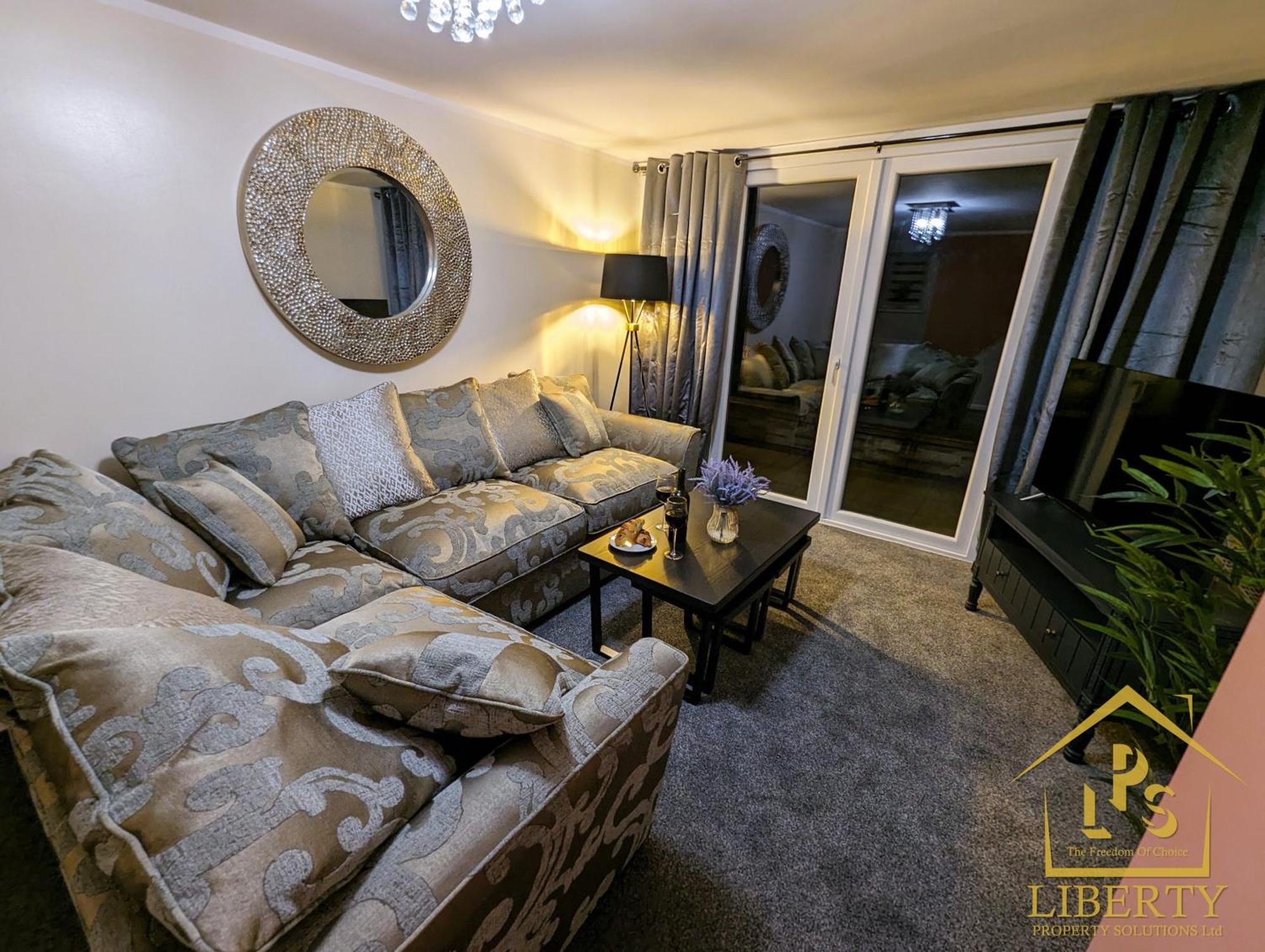 6 Guests * 4 Bedroom * Free Wi-Fi *Huntingdon Luaran gambar